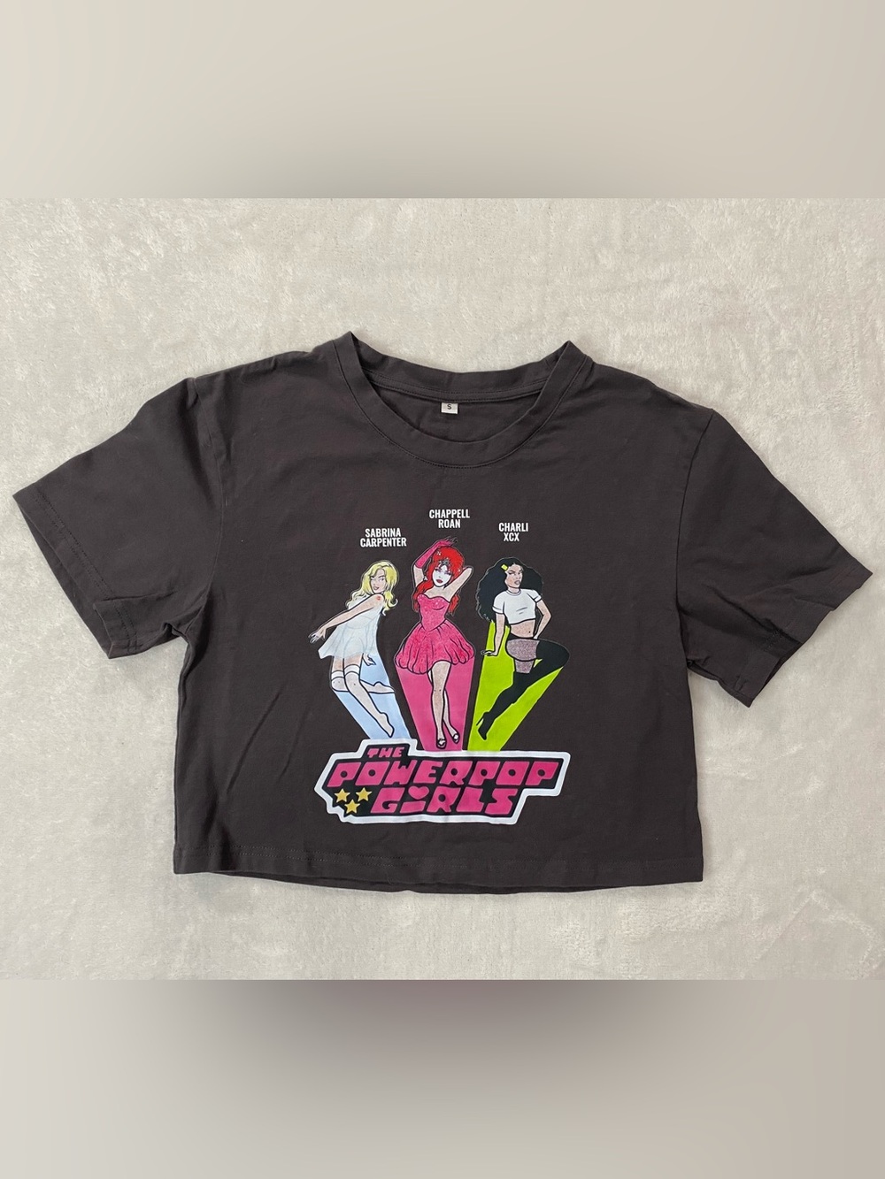 The Powerpop Girls Grey Graphic Crop Tee - (S)